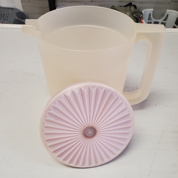 Tupperware Pitcher - Picture 2 of 2